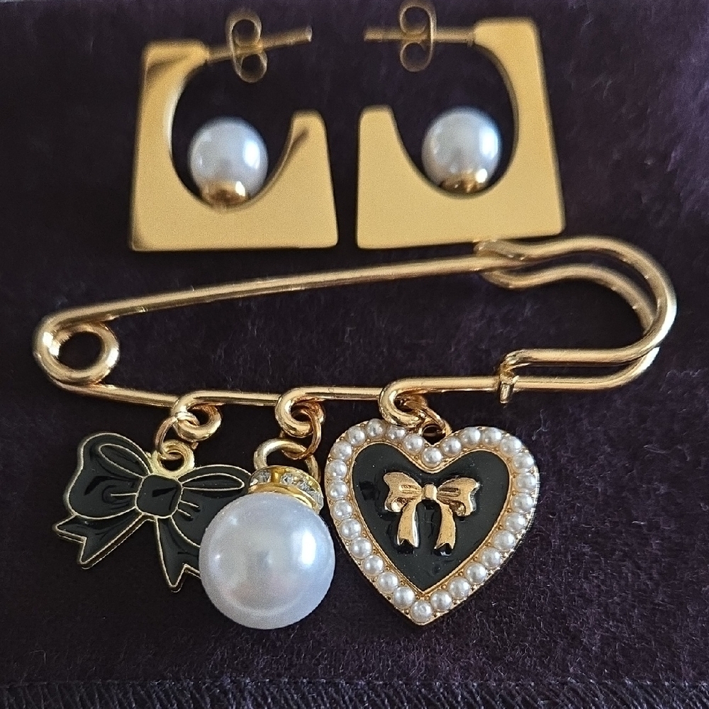 Elegant Set - Gold Pearl Earrings Wirh Complimentary Pin With Pearls